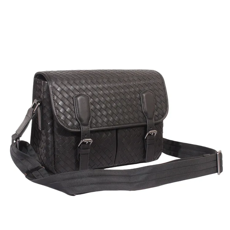 编织男包斜挎包男士小众高级感小包大容量单肩包真皮邮差包潮牌