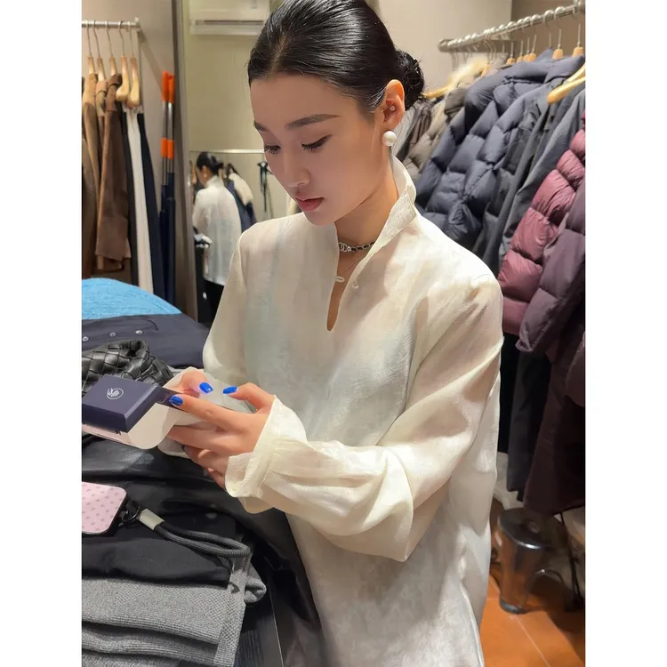 新中式复古时髦清冷小衫2026春秋新款长袖薄款中国风提花衬衫上衣