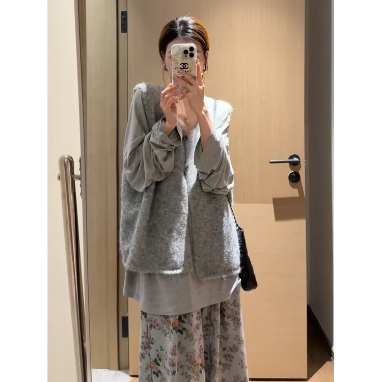 韩版慵懒风灰色针织马甲背心春季新款开衫百搭叠穿长袖上衣两件套