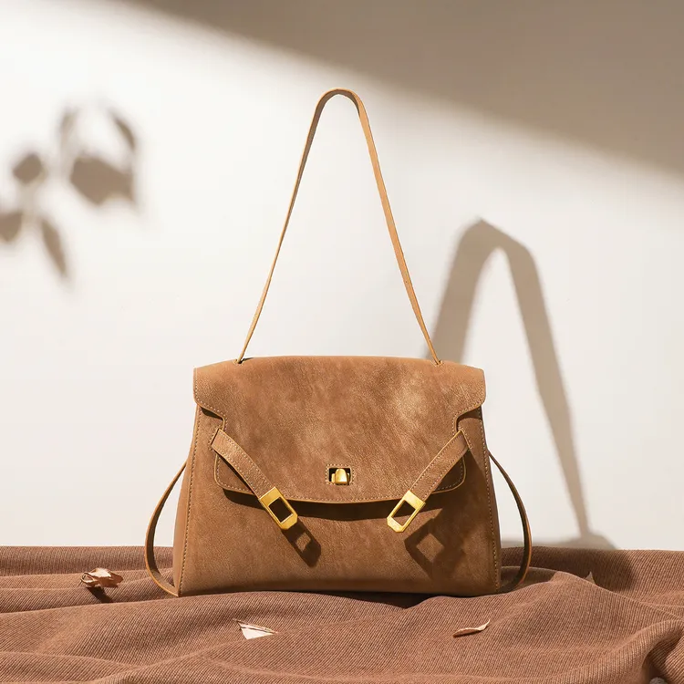 2025秋冬凯莉包擦色牛皮邮差包百搭通勤单肩腋下大容量女包8079