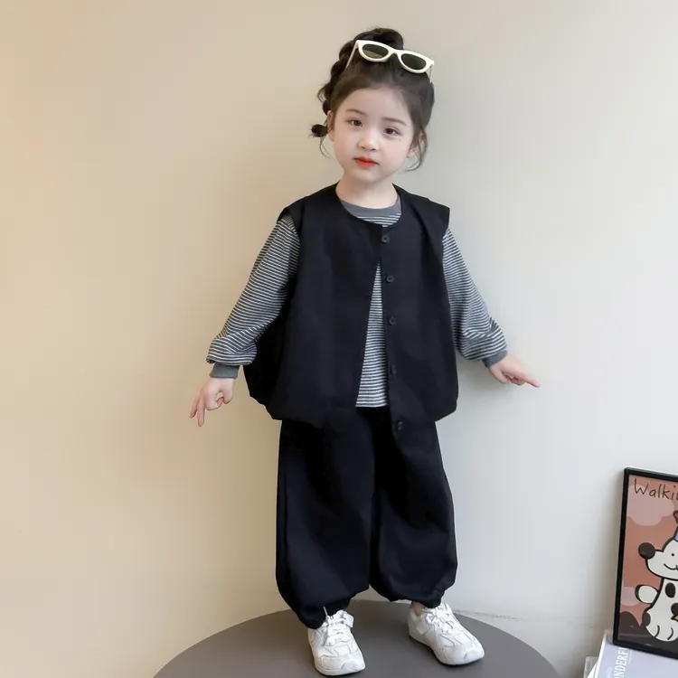 女童套装秋装2025新款洋气儿童条纹打底衫炸街女孩秋季马甲三件套