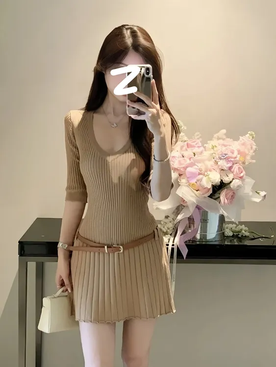 【运费险+配腰带】法式千金中袖连衣裙夏季新款修身显瘦百褶针织裙