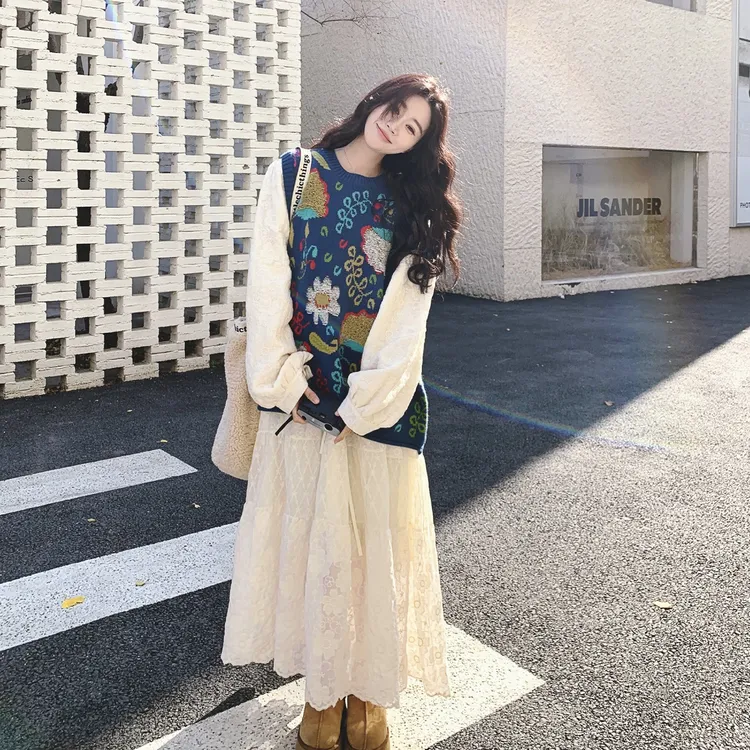 法式覆古文艺风刺绣洋装套装女025秋超好看针织马甲长裙两件套