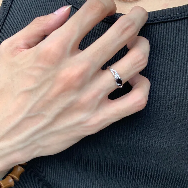 铜合金戒指 尾戒男女款小拇指戒指显白小众情侣对戒指环树枝银色