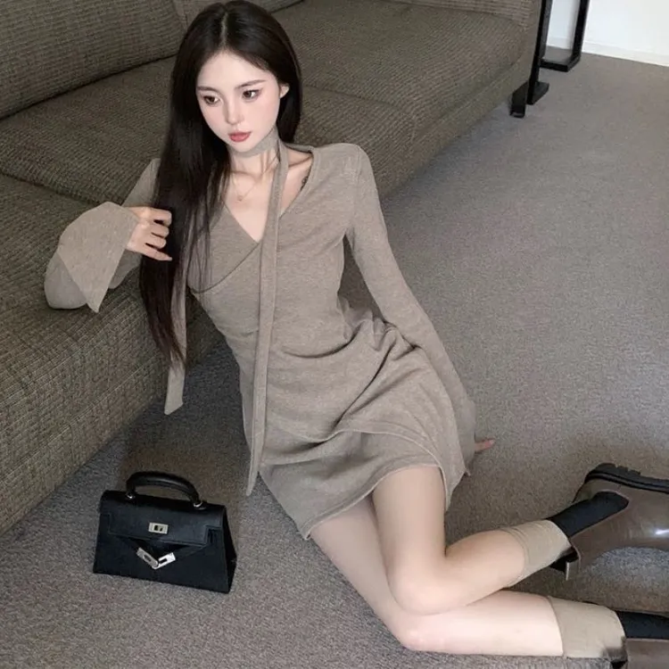 长袖秋季连衣裙裙子褶皱V领女神显瘦时尚连衣裙法式小个子夏季