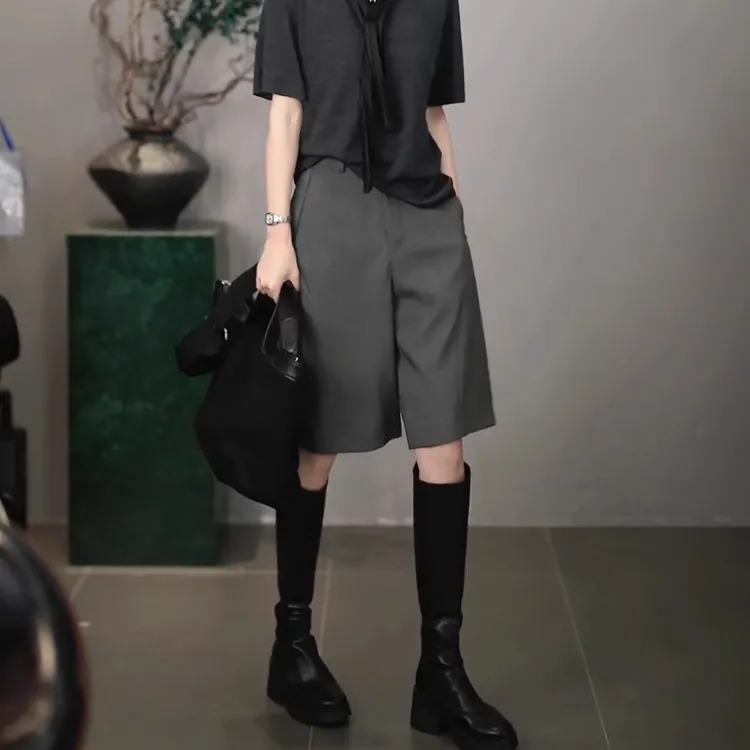 溶溶【干练酷感】RONGRONG 绵羊毛混纺干练通勤修腿显瘦短裤RR5737