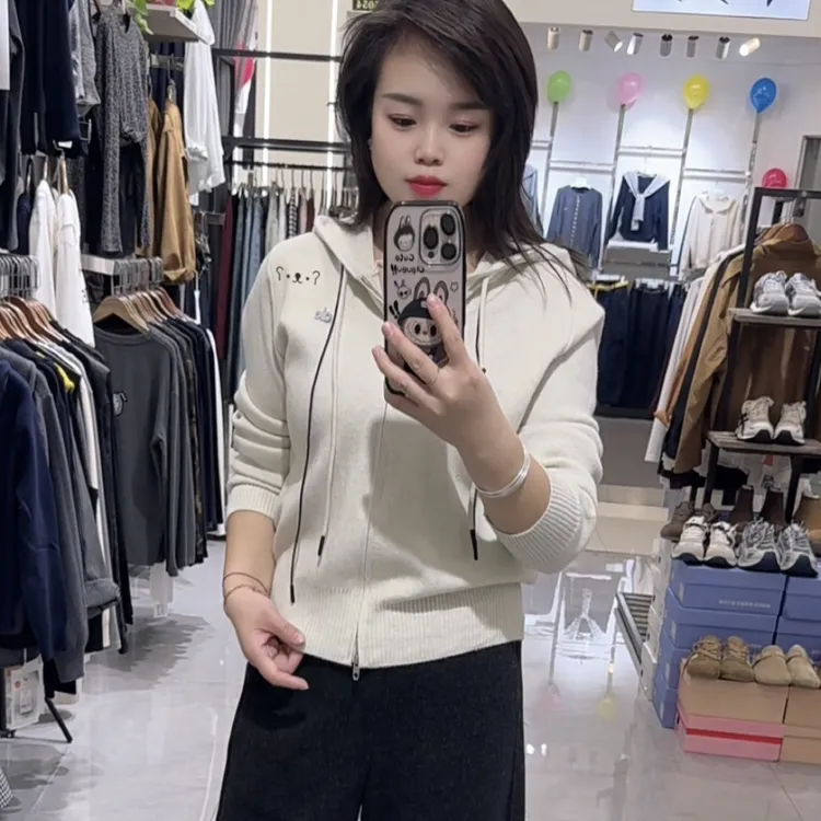 苗苗家~秋季针织帽衫