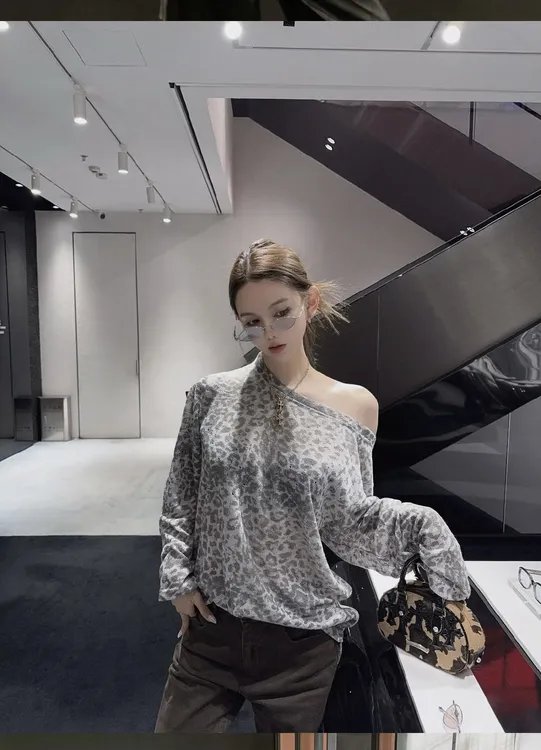 2025早秋小众设计师慵懒风豹纹长袖T恤女薄款辣妹性感上衣宽松裤