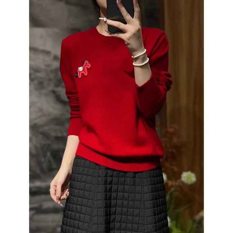 红色韩版小马设计圆领长袖打底衫女2025秋冬新款显白减龄大码上衣