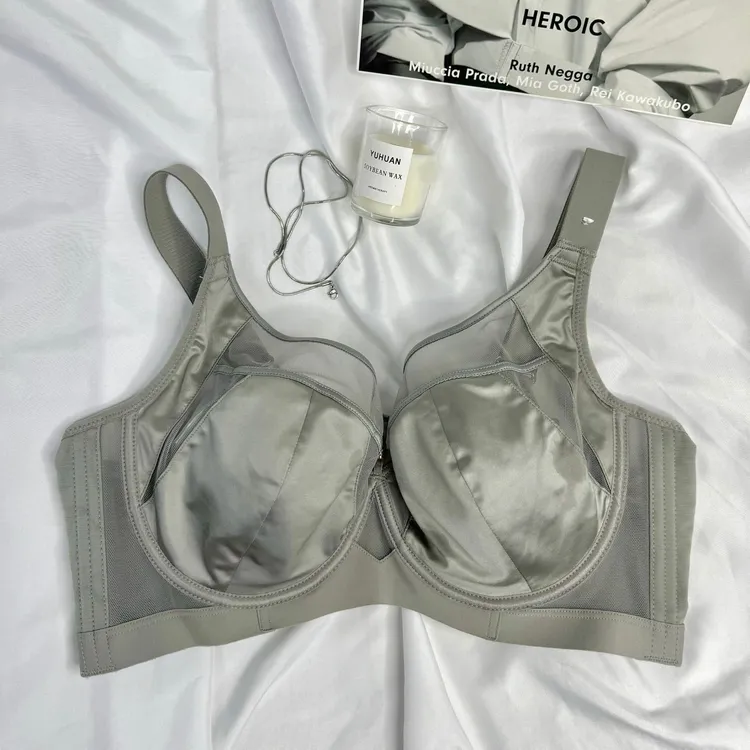 无痕内衣大胸显小收副乳防下垂超薄款聚拢调整型软钢圈大码胸罩衣