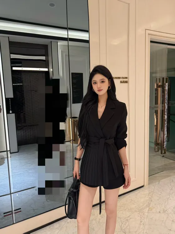 高级感轻奢气质西装外套女春秋新款小个子收腰系带设计感休闲西服