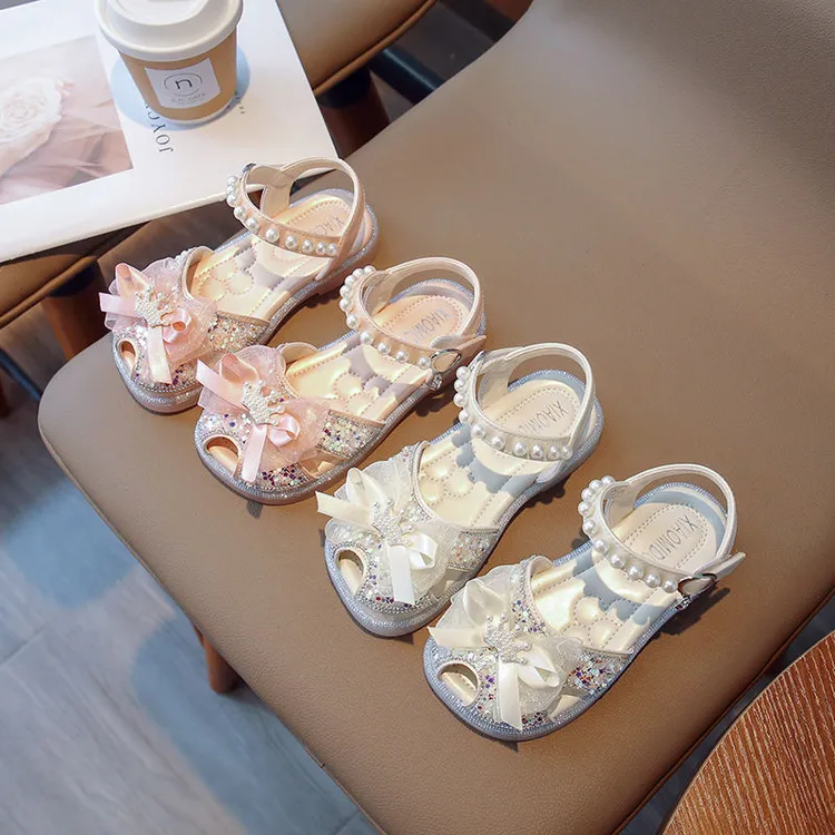 2025新款女宝夏季ins风亮片甜美皇冠珍珠公主鞋儿童百搭时装凉鞋