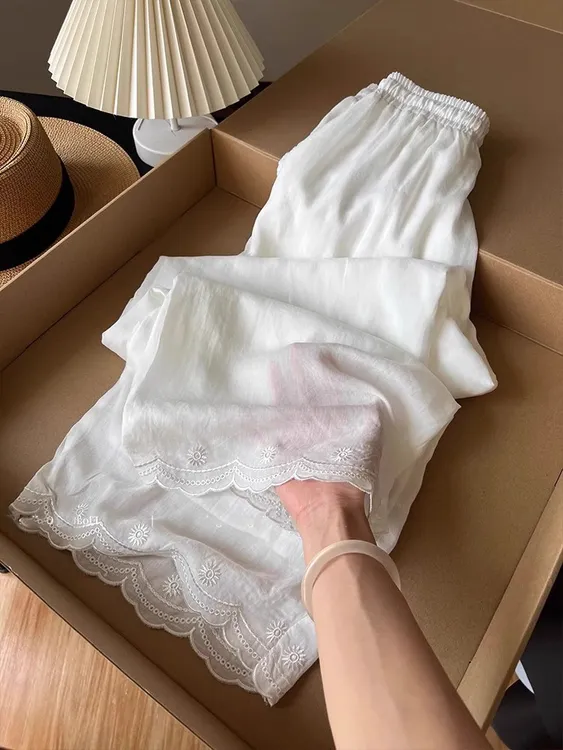 2025夏季新款法式花边绝美刺绣白色休闲裤女富家千金风透气阔腿裤