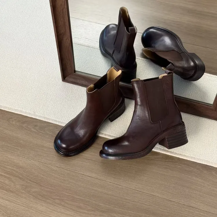 HUSSLOVE 头层牛皮·跟高6CM·时尚经典百搭水洗纯色圆头切尔西靴