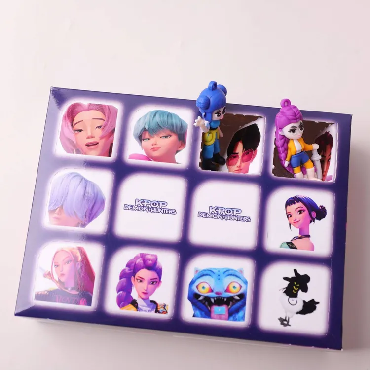 新品12入KPOP猎魔女团软胶公仔洞洞乐儿童惊喜戳戳乐盲盒手办玩具