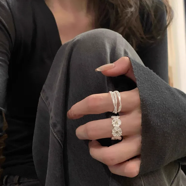 多层缠绕微镶花朵戒指女款小众轻奢高级感冷淡风开口可调节食指戒