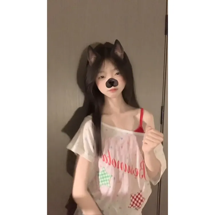 【两件套】两件套斜肩短袖短款美式背心甜辣妹多巴胺星星贴布