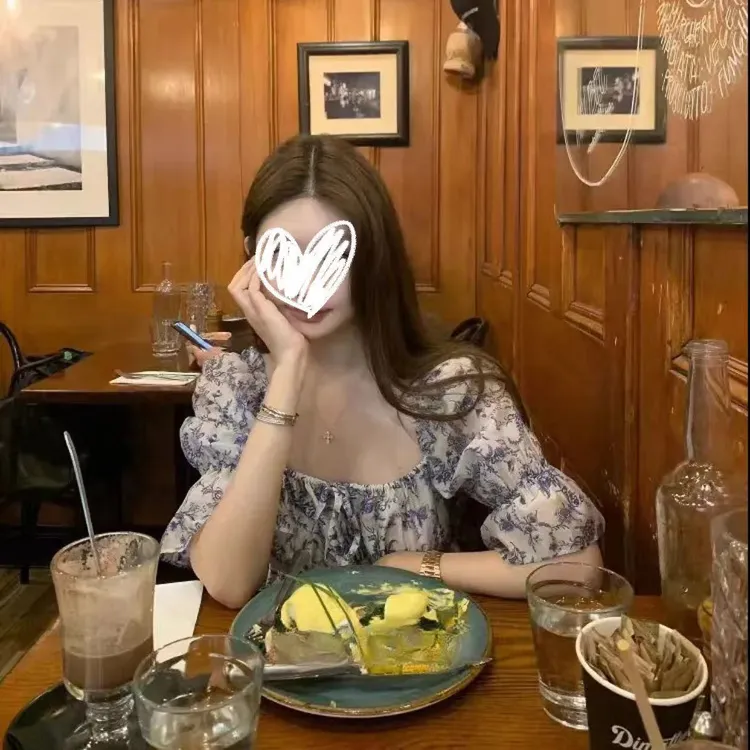 【蓝鸢尾】天丝凉感 青瓷蓝调 短上衣 U领泡泡袖碎花衬衫上衣