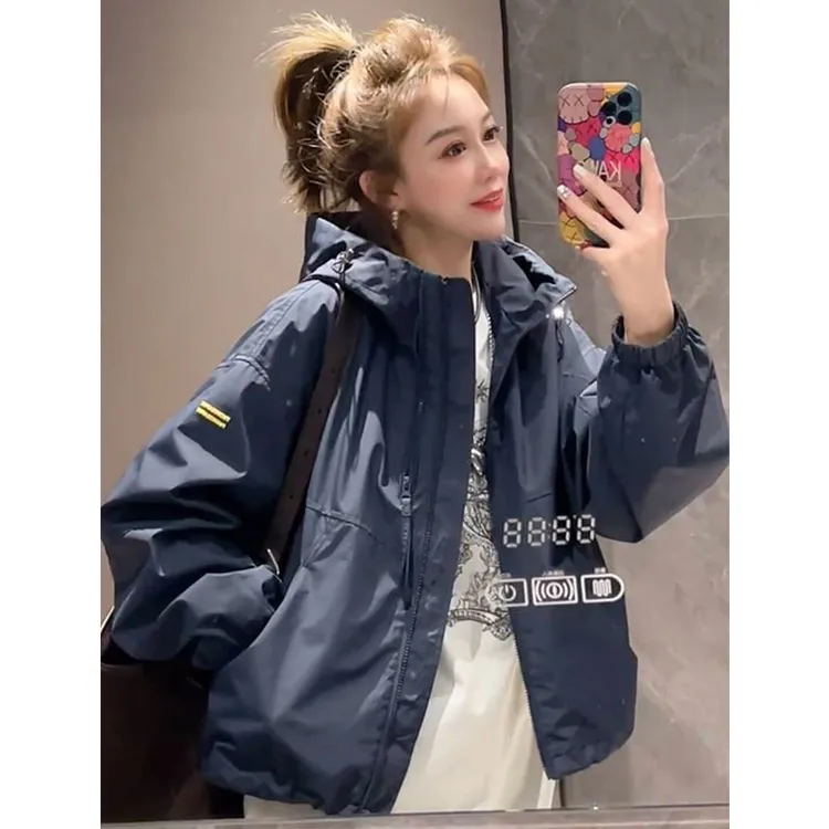 连帽长袖冲锋衣短外套女2025春秋季新款韩版宽松洋气减龄时尚上衣
