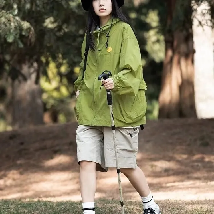 新款男女薄款风衣情侣防紫外线轻薄骑车休闲宽松服透气纯色潮流