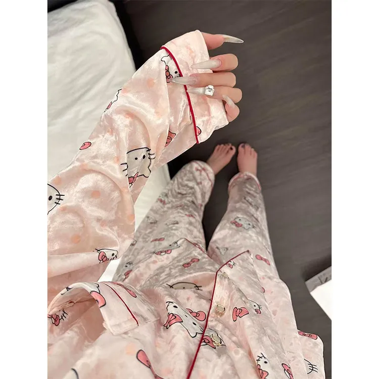 甜美可爱HelloKitty金钻绒睡衣女秋冬新款加绒保暖舒适家居服套装