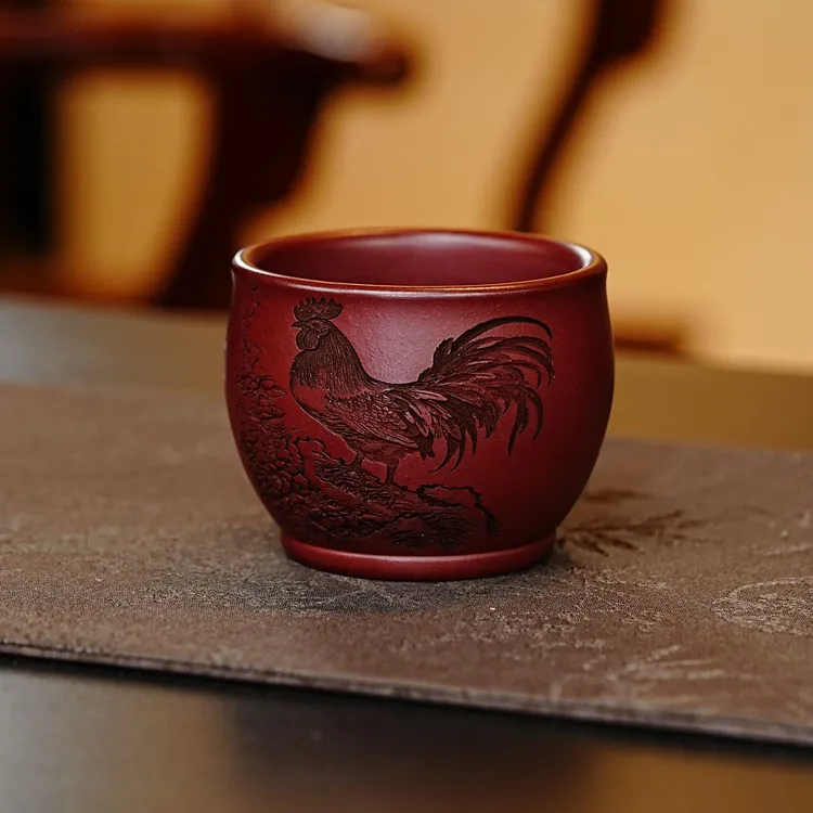 宜兴原矿茶具 龙血砂手工刻绘金鸡报喜坭香紫砂主人杯
