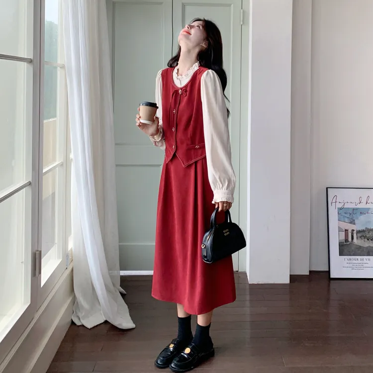 红色设计感假两件木耳领结婚连衣裙女2025爆款收腰显瘦订婚礼服女