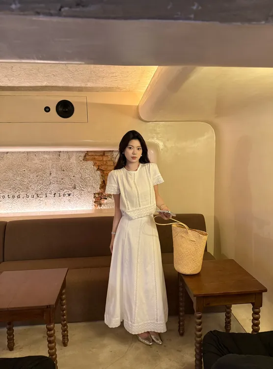 【风铃与诗】夏日韩系温柔镂空花边设计感衬衫女半身裙短袖两件套装