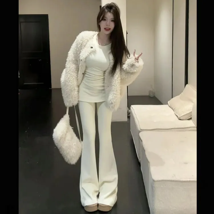 【HuiHui】韩版修身简约休闲百搭套装加厚加磨毛两件套（L0346）