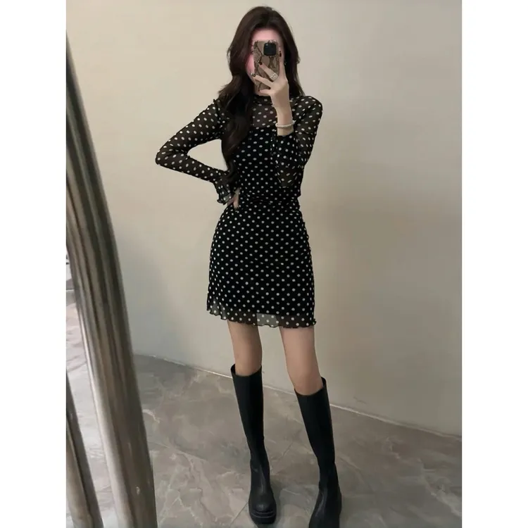 大婷婷长袖圆领修身波点连衣裙时尚显瘦气质2025初秋新款裙子短裙