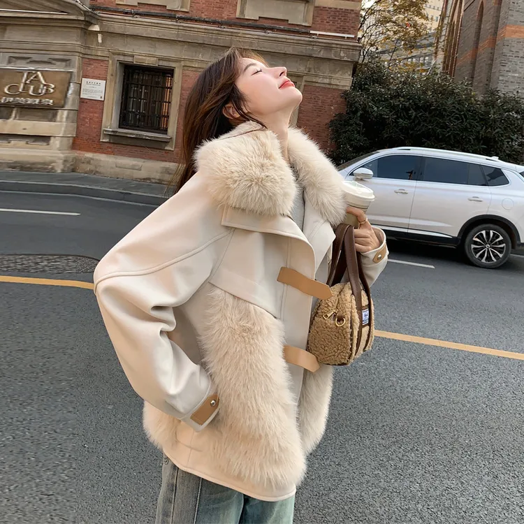 皮毛一体羽绒服女2025冬季新款甜酷氛围感毛呢拼接白鸭绒内胆外套