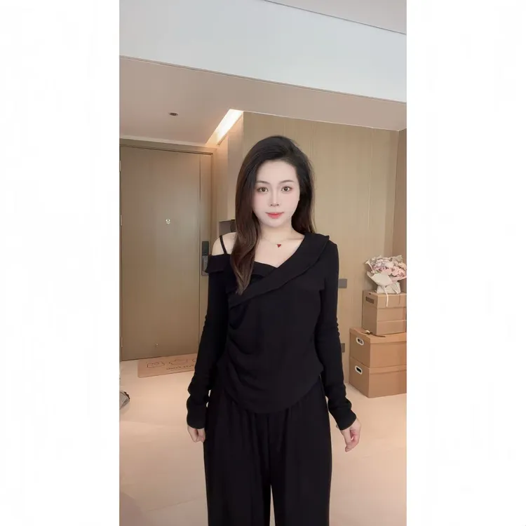 温柔风不对称交叉斜领褶皱上衣气质宽松显瘦阔腿裤直筒长裤套装女