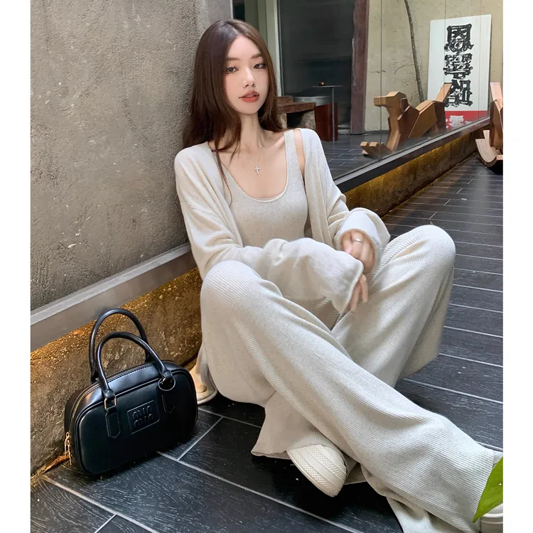 2025早秋韩系清冷感女装杏色针织套装时尚名媛风开衫上衣背心长裤