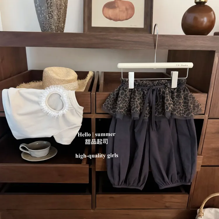 【甜品起司】ins博主！女宝宝甜酷豹纹屁帘裤爱心镂空T恤套装时髦潮