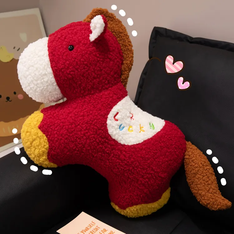 红色平安马造型吉祥物枕头毛绒玩偶抱枕沙发客厅飘窗装饰好物抱枕