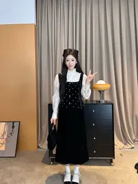 周【星辰物语】秋季NEW 甜美风丝绒套装减龄少女显瘦半裙两件套