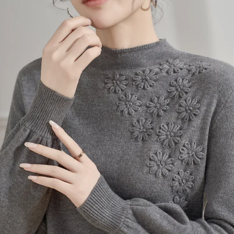 【以•恩】品牌工厂花朵浮雕半高领羊毛衫洋气时尚新款加厚保暖秋冬