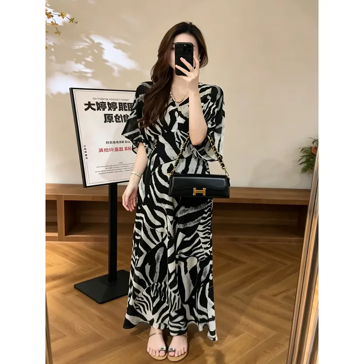 【大婷婷】夏季新款复古斑马纹印花收腰显瘦气质连衣裙长裙DT2233