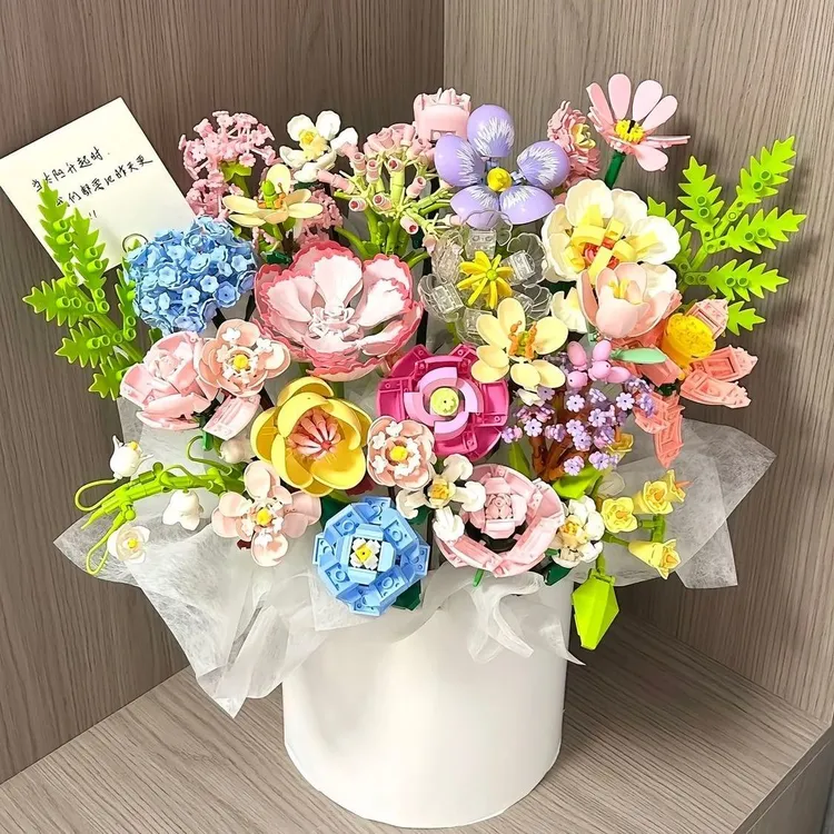 永生花束玫瑰情人节礼物成人版2025新款男生送女朋友积木花抱抱桶