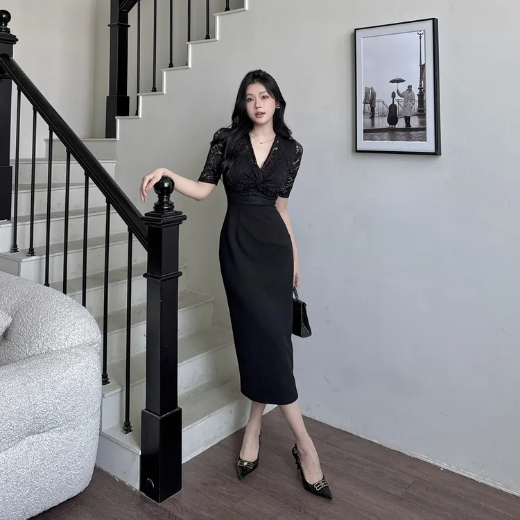 性感御姐风蕾丝拼接短袖连衣裙2025早秋新款气质修身收腰包臀短裙