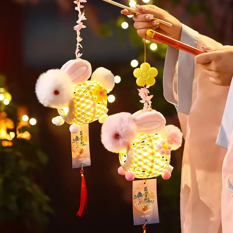 中秋节竹编兔子灯笼带音乐成品发货2025花灯挂件儿童手提发光宫灯