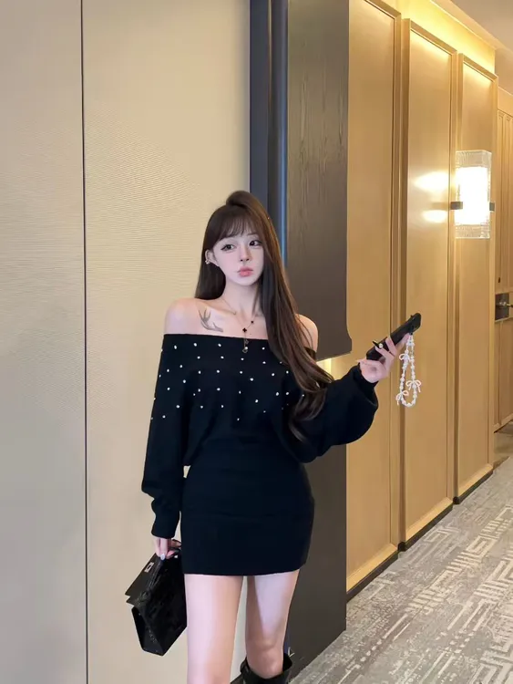 法式不规则斜肩针织连衣裙女秋冬季新款修身内搭毛衣裙包臀短裙子