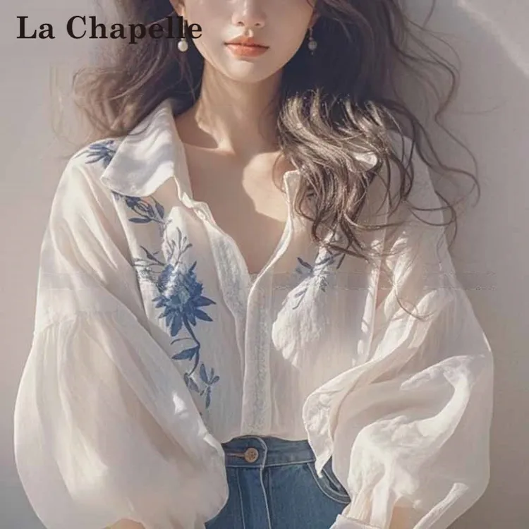 拉夏贝尔印花衬衫女款爆款2025网红洋气女炸街纯欲慵懒风衣服女装