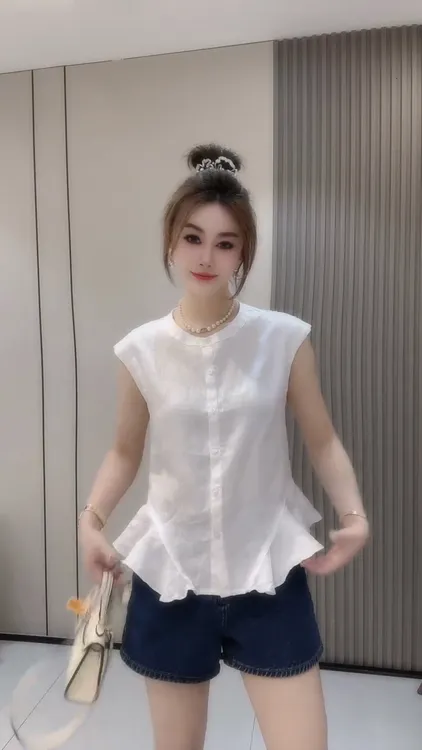 韩系圆领设计感下摆荷叶边衬衫女夏季新款减龄别致高级感无袖衫