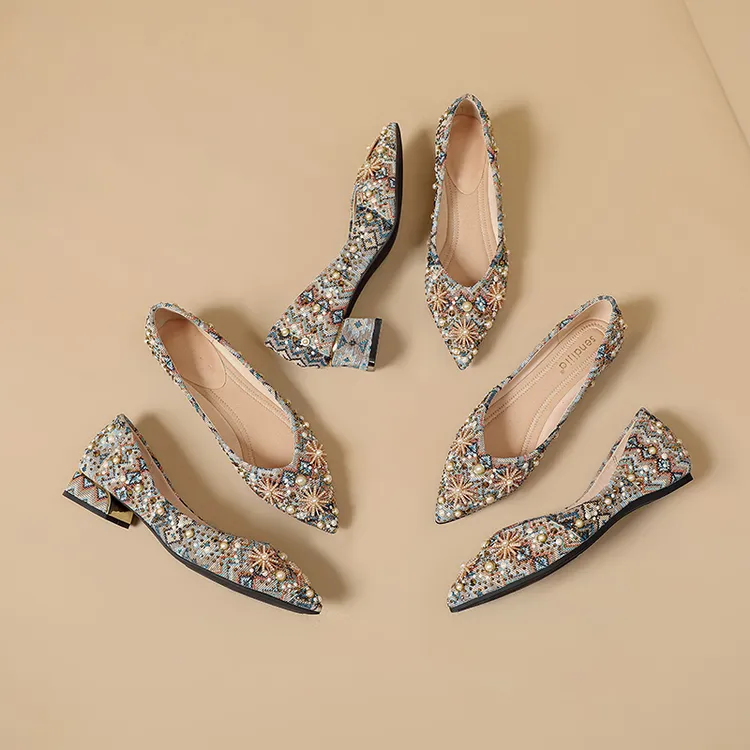 尖头平底鞋复古小众设计大码软底浅口百搭网红春秋2025新款女鞋