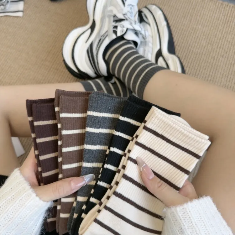 8双条纹袜子女中筒袜ins潮可爱日系运动袜韩版百搭秋季穿搭好物