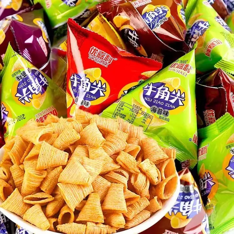 优嘉利【买一百送三十】牛角尖妙脆角多口味锅巴小零食批发猫耳朵