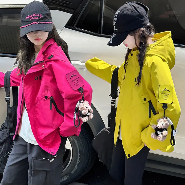女童冲锋衣外套秋2025新款女孩秋装韩系穿搭上衣儿童洋气户外风衣