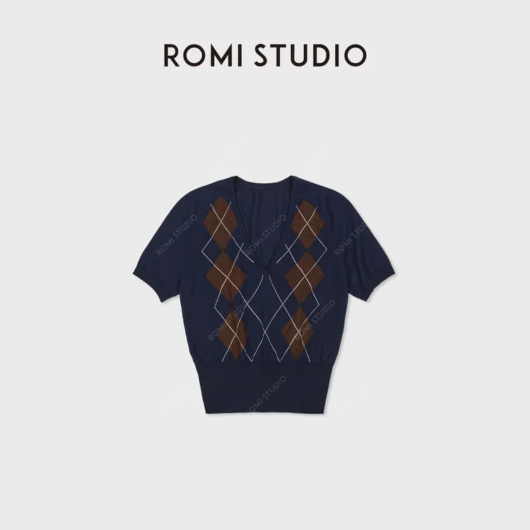ROMI STUDIO“复古棱格”醋酸莱赛尔混纺嵌花棱格针织衣 RWDRS63660