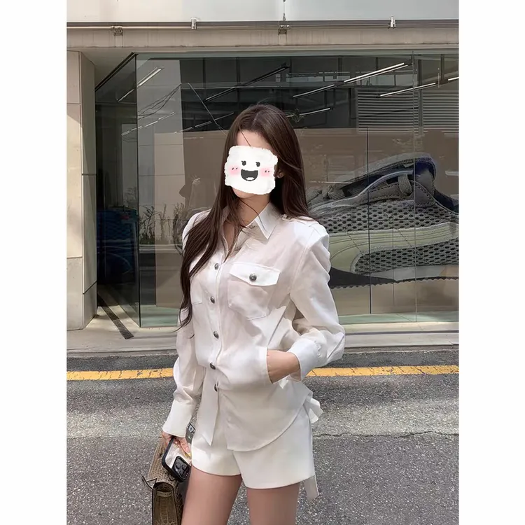 蔡蔡家「韩系甜酷感」莱赛尔收腰正肩金属手工扣多穿法白衬衫0101#